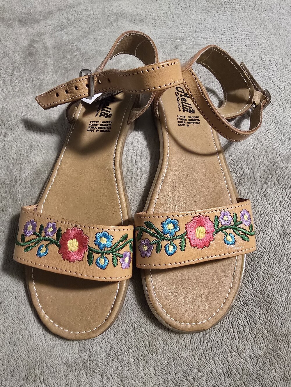 Huaraches Handmade. Tan Leather-Look Ankle Strap Sandals